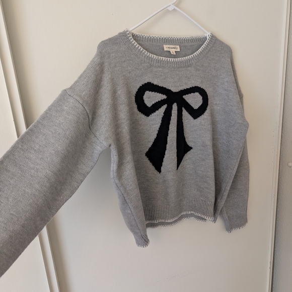 eesome Womens Medium Bow Sweater Gray Coquette Feminine Boho Cozy Preppy Flirty - Picture 4 of 7